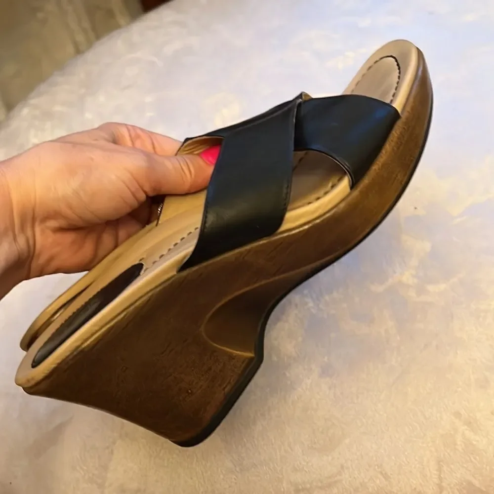 Dansko Leather Wedge Sandals Sz 8 39 EUC